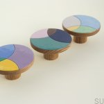 E_59-0-0-2--Wieszak-ścienny-Eclipse-80-Drewniany-Emaliowany-Kolorowy-wzór-1-Dot-Manufacture-Skandynawskie-Uchwyty_5