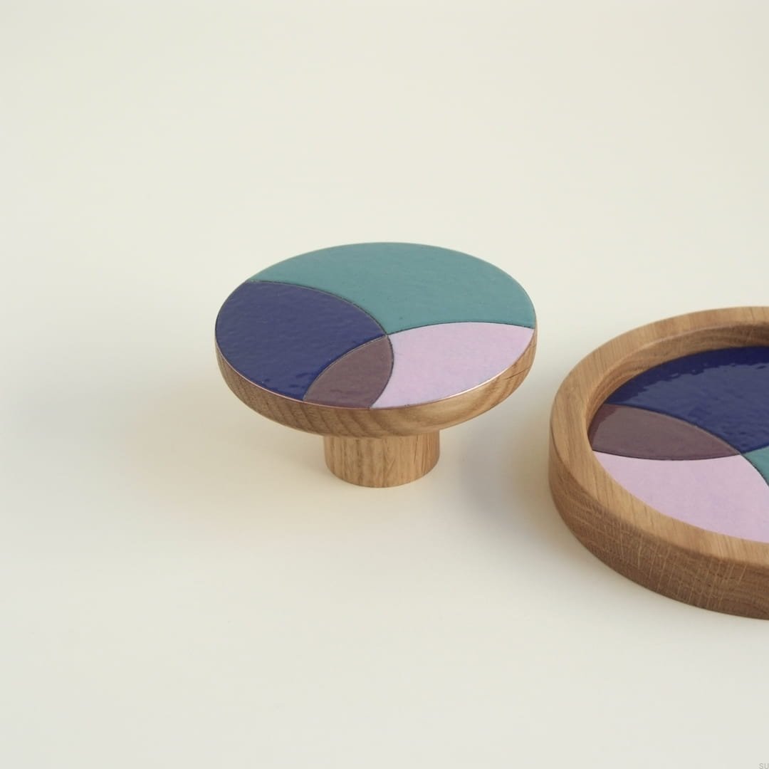 E_61-0-0-2--Wieszak-Ścienny-Eclipse-80-Drewniany-Emaliowany-Kolorowy-Wzór-3-Dot-Manufacture-Skandynawskie-Uchwyty_2