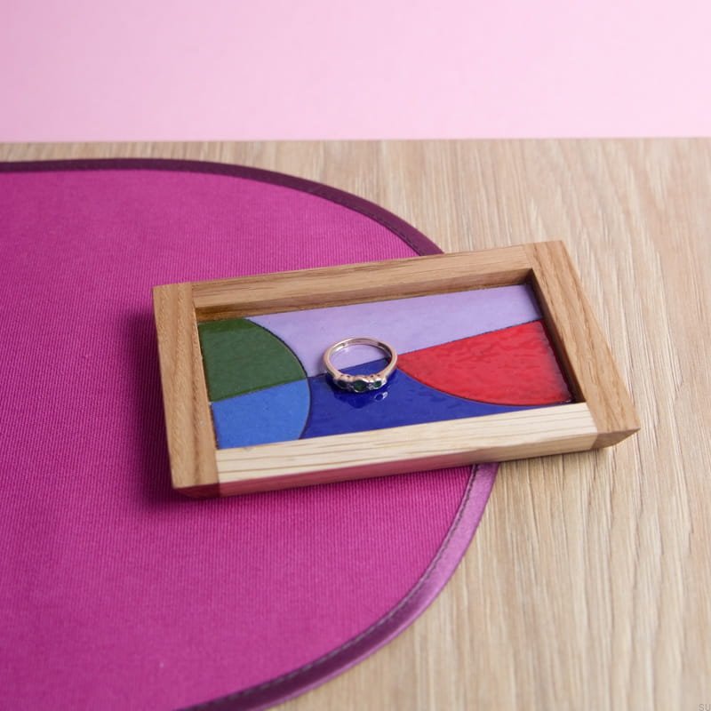 E_68-0-0-2--Tacka-na-biżuterię-Scene-Abstract-with-red-Drewniana-Emaliowana-Dot-Manufacture-Skandynawskie-Uchwyty_3