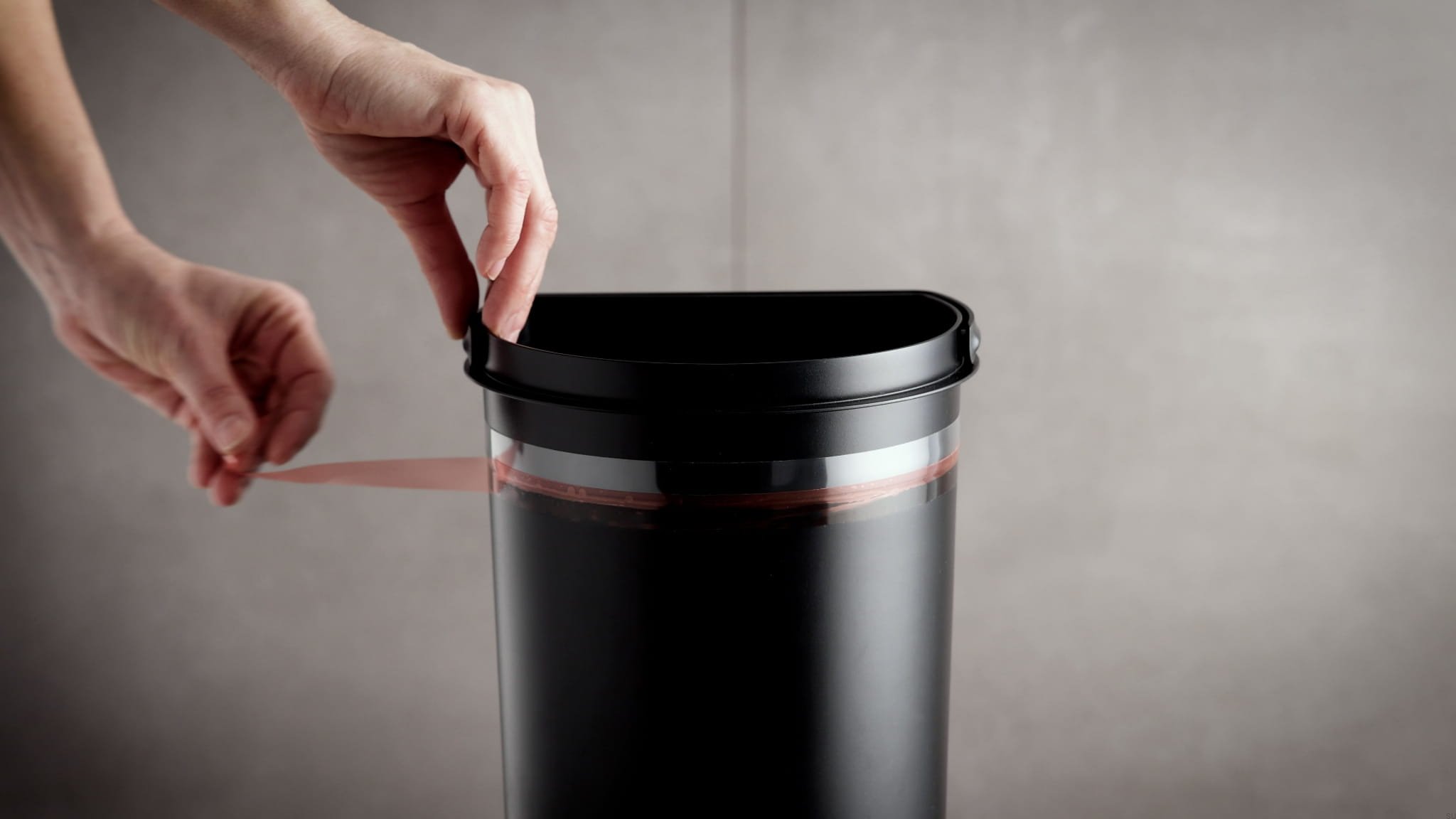 7152--Kosz-na-smieci-7152-Złota-Powłoka-PVD-Unidrain-Skandynawskie-Uchwyty_4