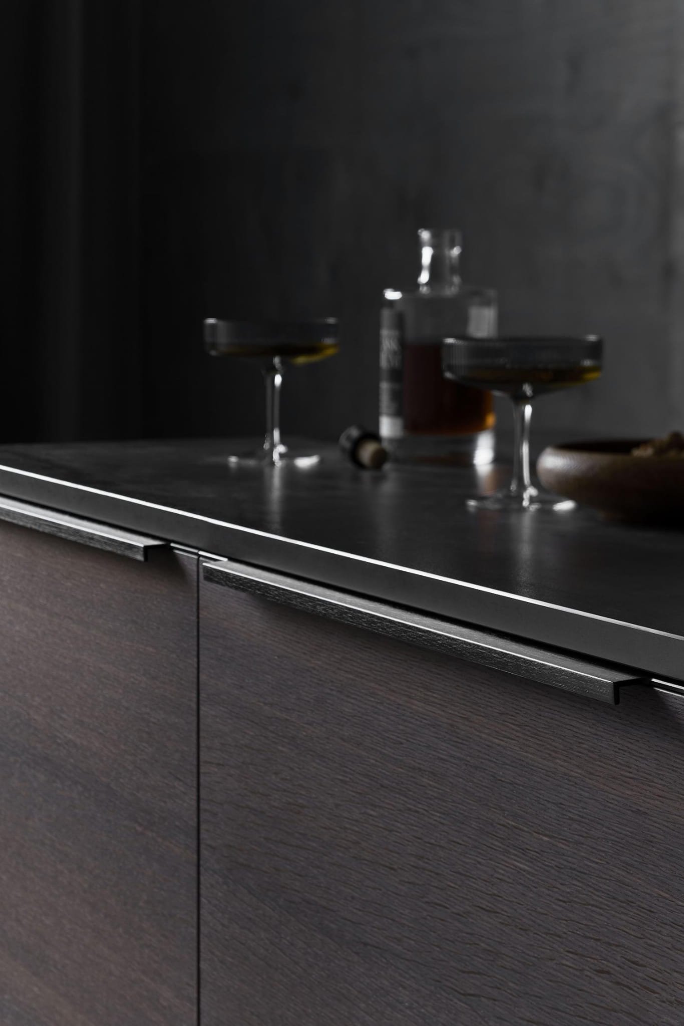 408020396-76.1--Uchwyt-meblowy-krawędziowy-Trim-396-Aluminiowy-Czarny-Mat-Szczotkowany-Furnipart-Skandynawskie-Uchwyty_2