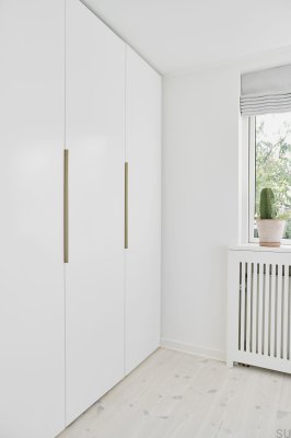 Ручка для мебели Edge Straight 600 из алюминия, матово-белая