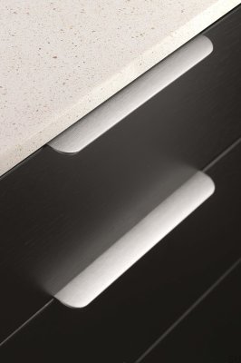 Ручка для мебели Edge Round 350 из алюминия и серебра