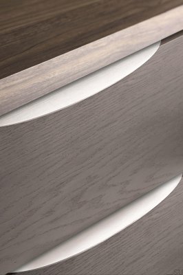 Ручка для мебели Edge Bow 350 из алюминия и серебра