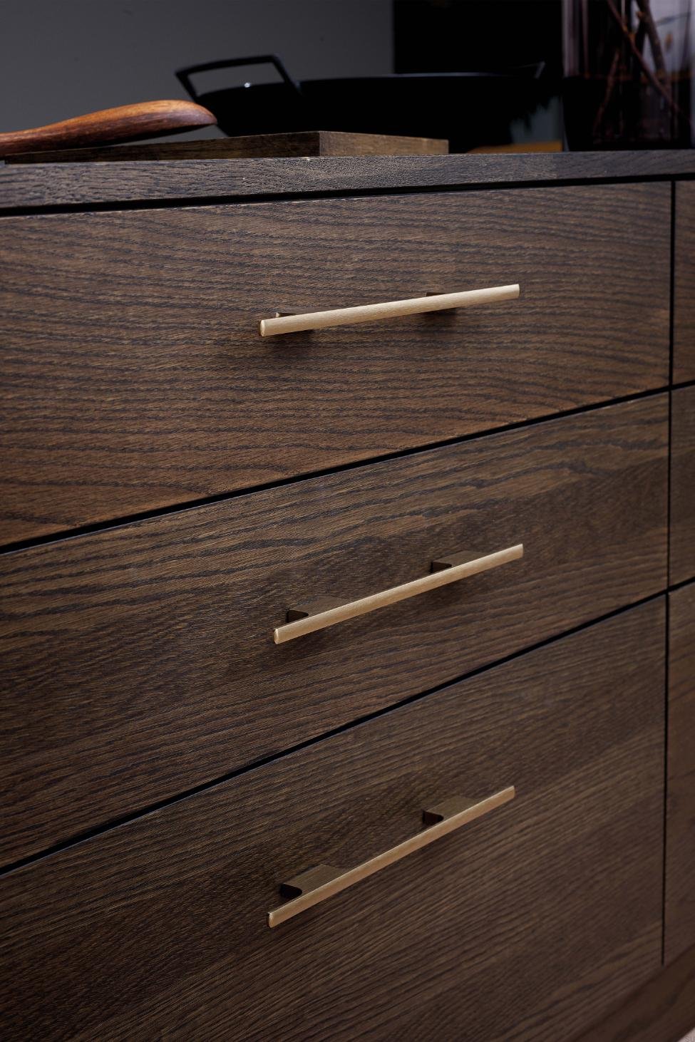 446320160-31--Uchwyt-meblowy-podłużny-Tau-160-Aluminiowy-Złoty-Szczotkowany-Furnipart-Skandynawskie-Uchwyty_2