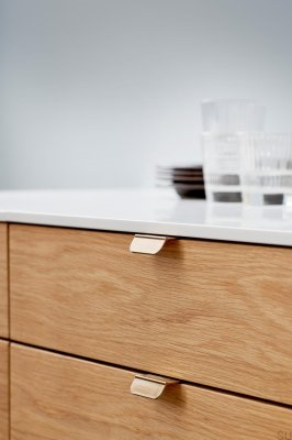 Мебельная ручка Accent 32 Edge, матовый алюминий, золото