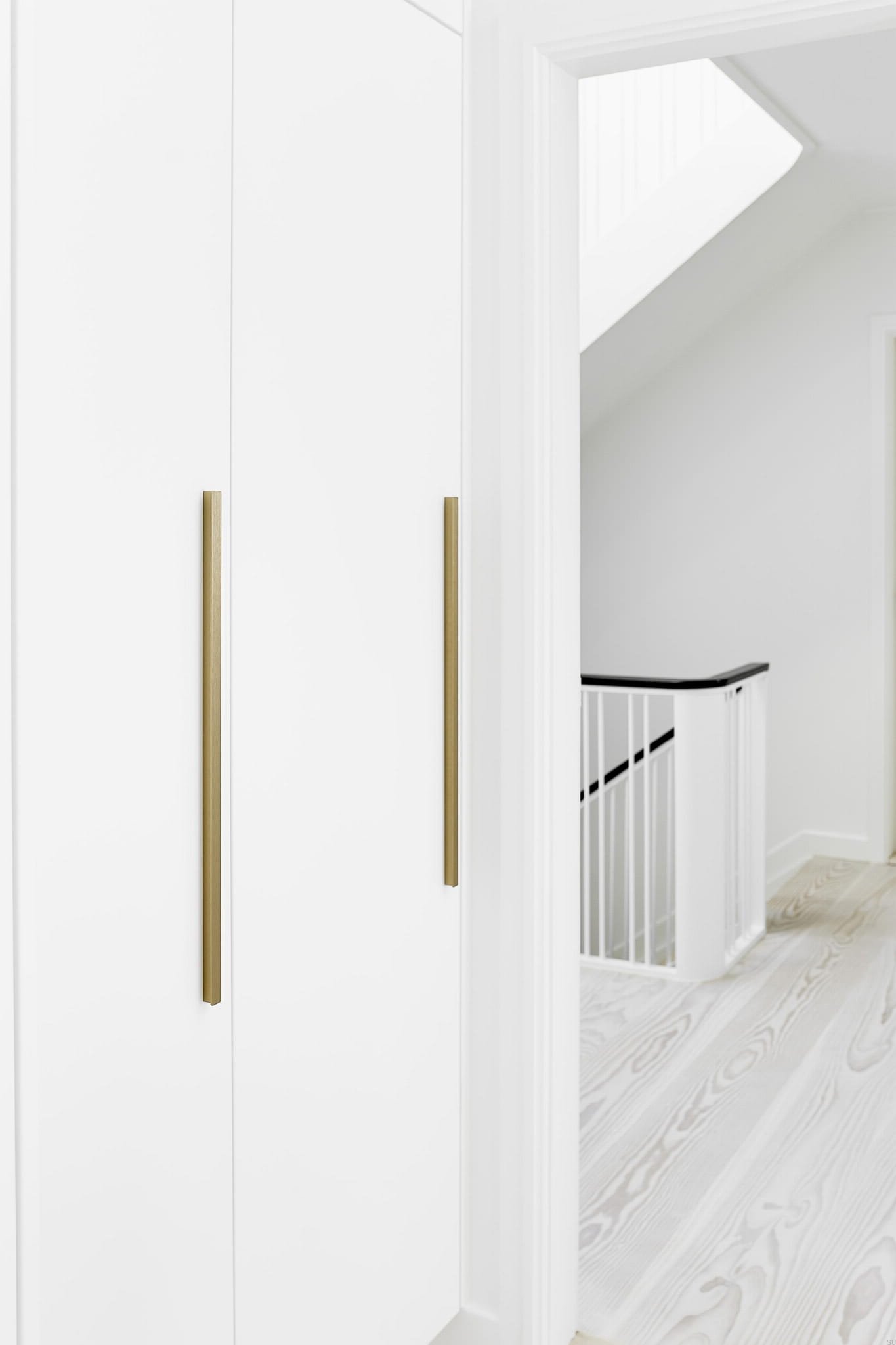 453320544-31--Uchwyt-meblowy-podłużny-Elan-544-Aluminiowy-Złoty-Szczotkowany-Furnipart-Skandynawskie-Uchwyty_2