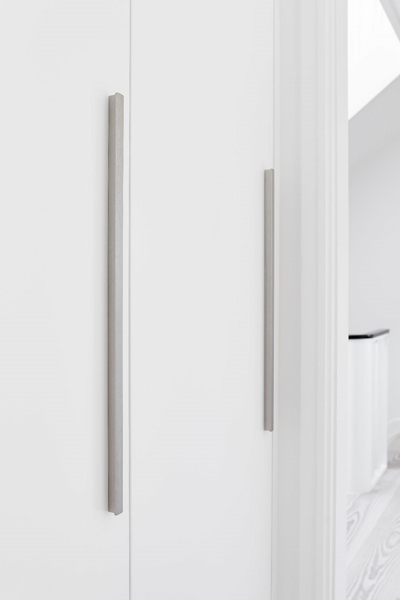 453320544-66--Uchwyt-meblowy-podłużny-Elan-544-Aluminiowy-Srebrny-Furnipart-Skandynawskie-Uchwyty_2