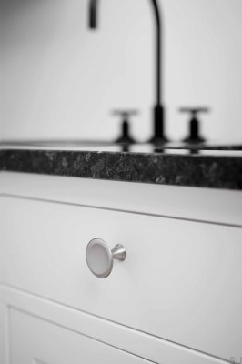 Bell 42 Металлическая серебристая мебельная ручка