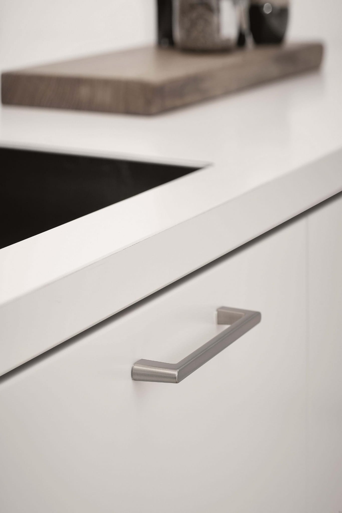 541360160-66--Uchwyt-meblowy-podłużny-Diner-160-Metalowy-Srebrny-Furnipart-Skandynawskie-Uchwyty_2