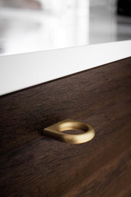 Luck 32 Металлическая мебельная ручка, матовое золото