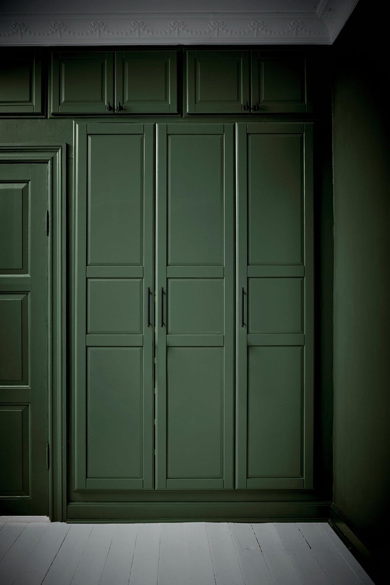 548920192-99--Uchwyt-meblowy-podłużny-Manor-192-Metalowy-Czarny-Mat-Furnipart-Skandynawskie-Uchwyty_2