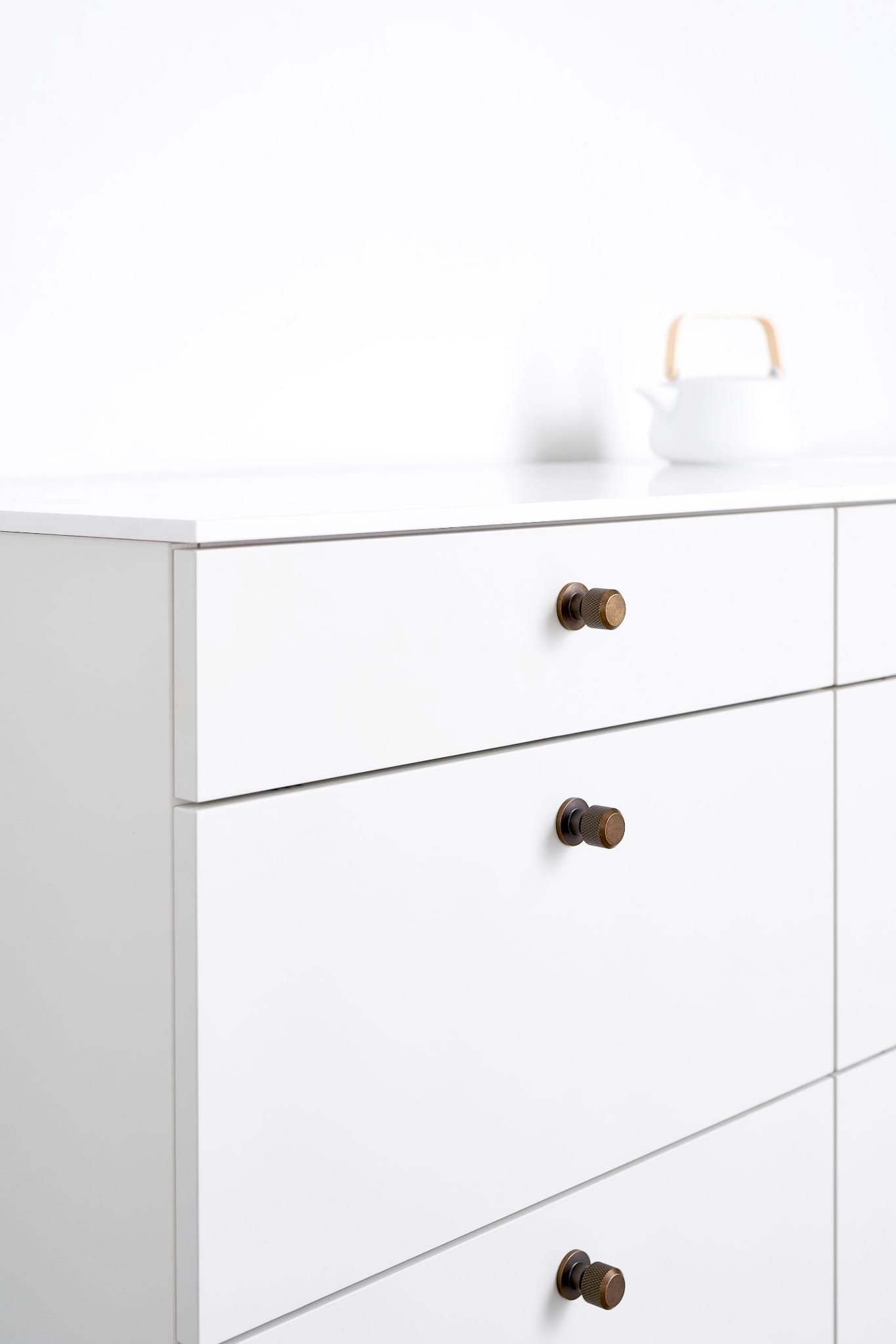 549220025-39--Gałka-meblowa-Manor-Round-30-Metalowa-Antyczna-Złota-Furnipart-Skandynawskie-Uchwyty_2