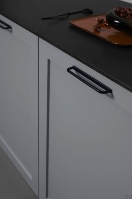 Ручка мебельная продолговатая D-Lite 160, металл, черный матовый