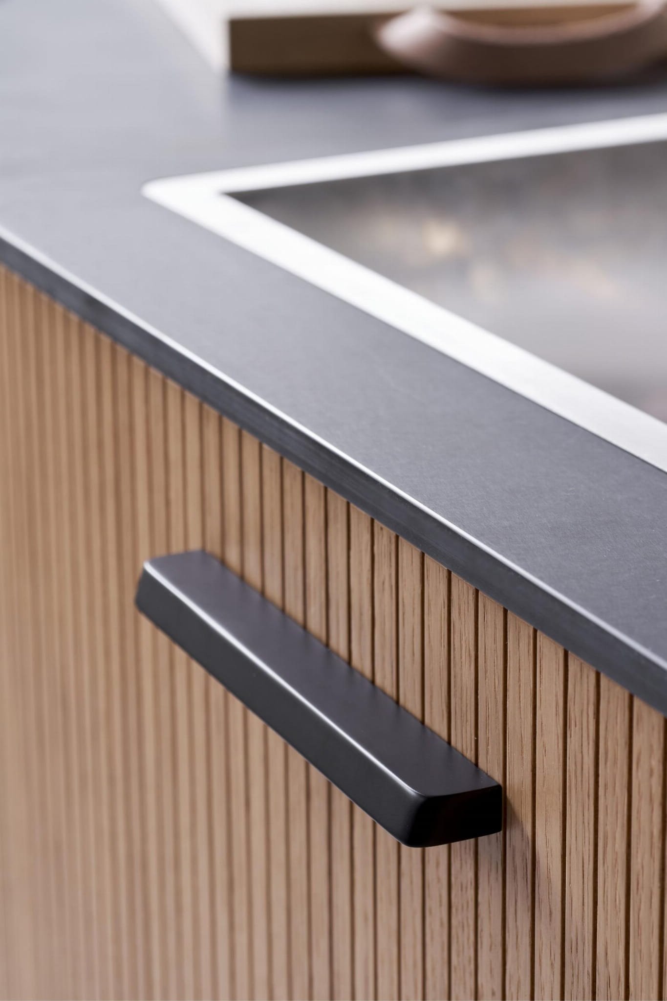 552820160-99--Uchwyt-meblowy-podłużny-Guild-160-Metalowy-Czarny-Mat-Furnipart-Skandynawskie-Uchwyty_2