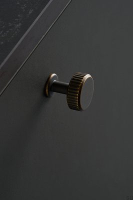 Мебельная ручка Villa Round 30, металл, античная бронза