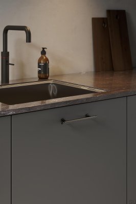 Villa 128 Продолговатая мебельная ручка Gun-Metal