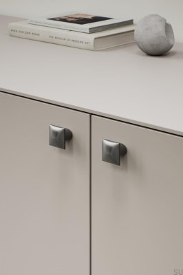 Flow 16 Металлическая ручка для мебели цвета оружейного металла