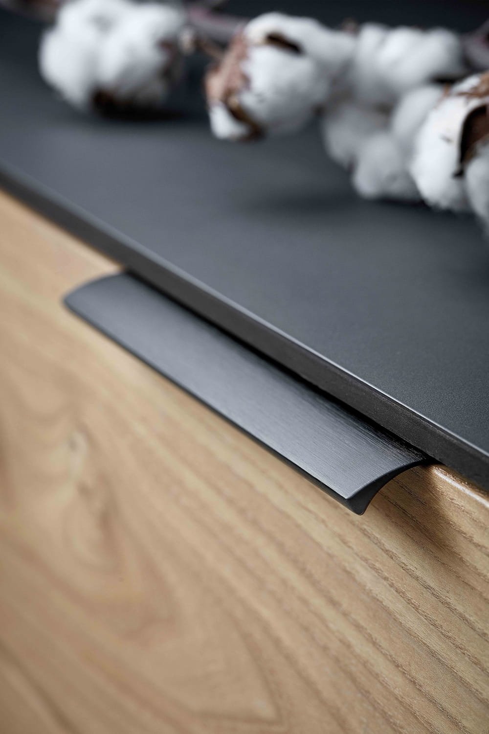 419720040-94--Uchwyt-meblowy-krawędziowy-Edge-Round-40-Aluminiowy-Antyczny-Brązowy-Furnipart-Skandynawskie-Uchwyty_2