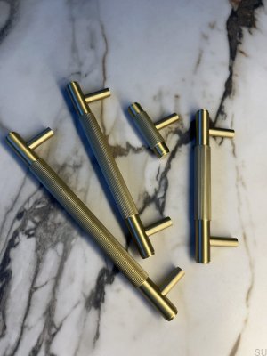 Ручка мебельная удлиненная SB-M 96, полированная латунь, с насечкой