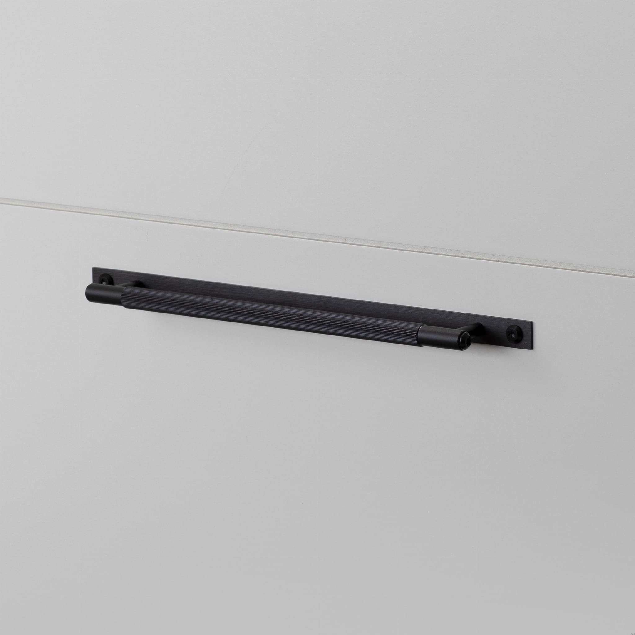 Zdjecie uchwytu Pull Bar Plate medium czarnego