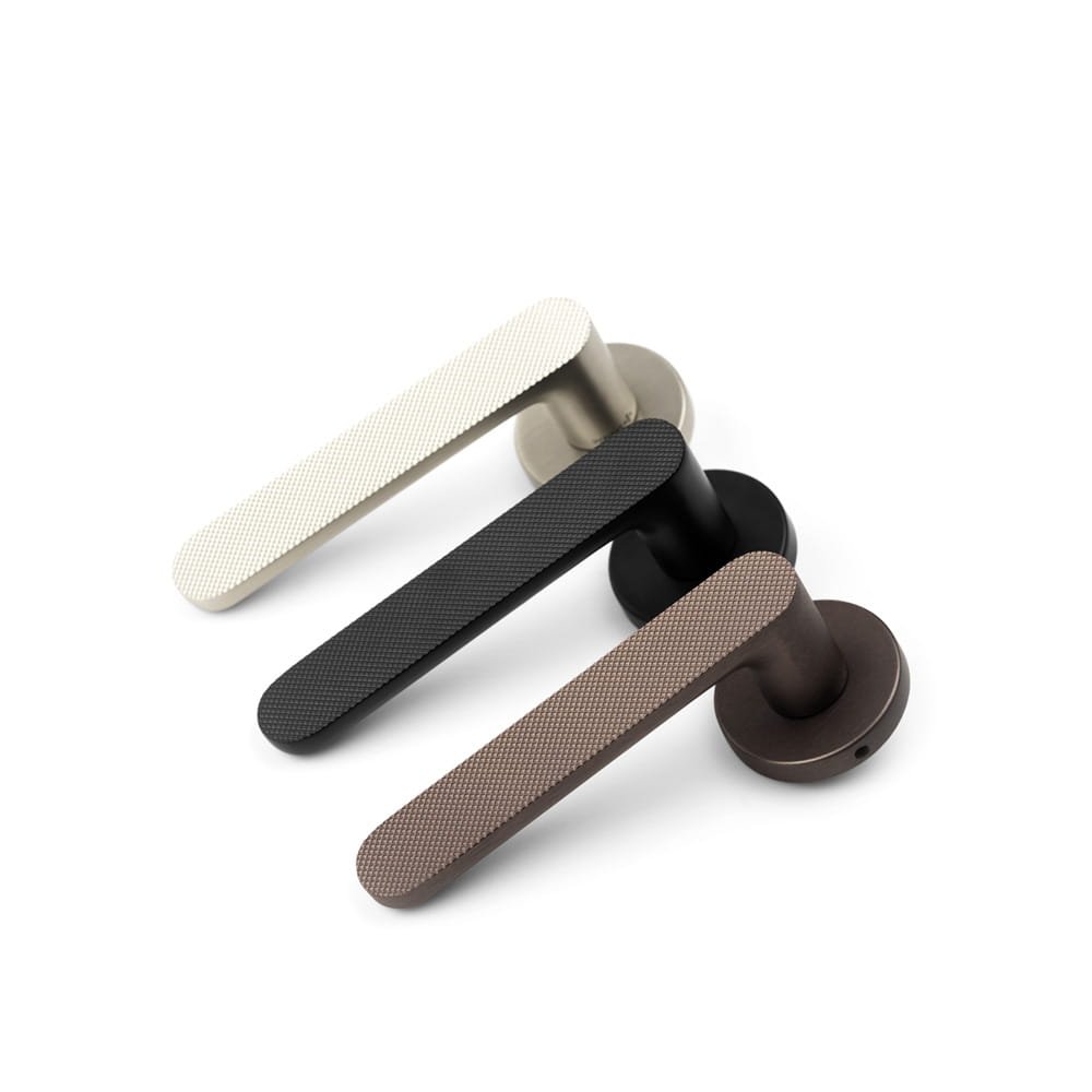 752037-41E--Klamka-do-drzwi-Vibe-Grip-Aluminiowa-Ciemny-Brąz-Beslag-Design-Skandynawskie-Uchwyty_3