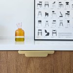 U.21.0.M --Uchwyt-meblowy-krawędziowy-Tilda-Matt-Mosiężny-Matowy-Szczotkowany-Open&Hide-Skandynawskie-Uchwyty_2