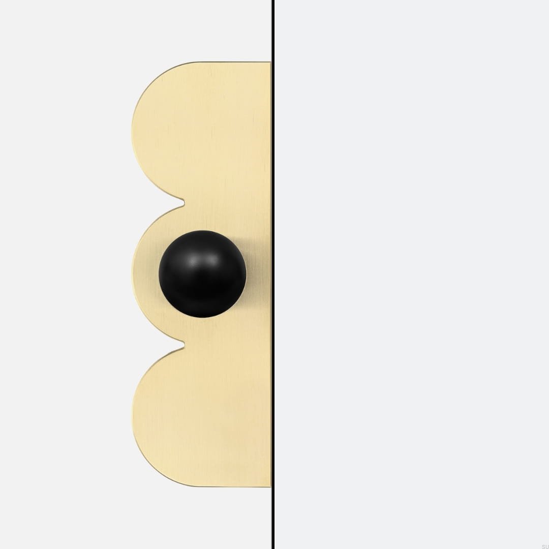 U.0.5.1.BLK--Gałka-meblowa-z-podkładką-Odete-M-Pillow-Countess-Mosiężna-Czarna-ze-Złotym-Nielakierowanym-Szczotkowany-Open&Hide-Skandynawskie-Uchwyty_1