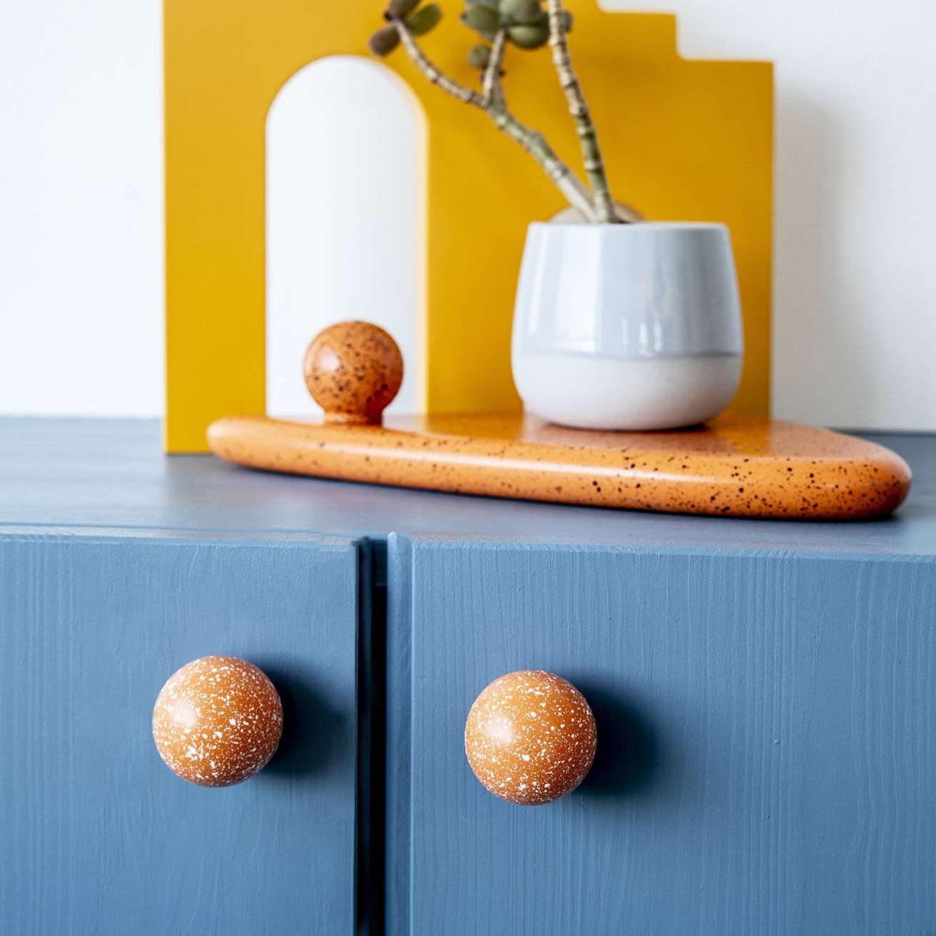 Orng&WhMl--Gałka-meblowa-Ren-Melange-Orange-&-White-35-Drewniana-Bukowa-Vince-Skandynawskie-Uchwyty_5