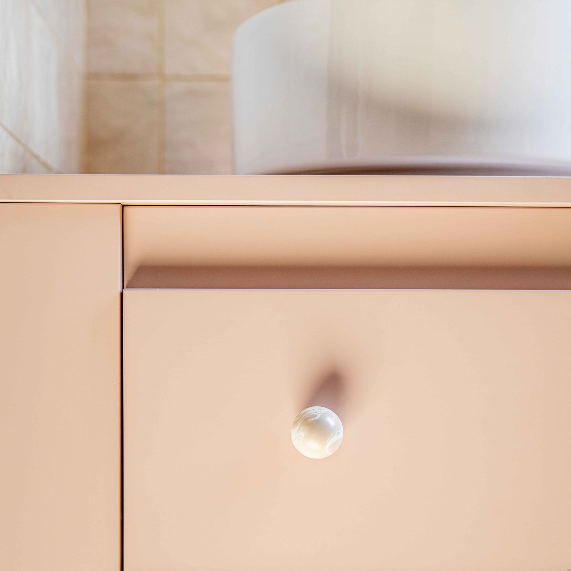 RDWhtGr--Gałka-meblowa-Ren-White-Grey-35-Drewniana-Bukowa-Vince-Skanydnawskie-Uchwyty_5