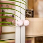 RDWhtLlc--Gałka-meblowa-Ren-White-Lilac-35-Drewniana-Bukowa-Vince-Skandynawskie-Uchwyty_4