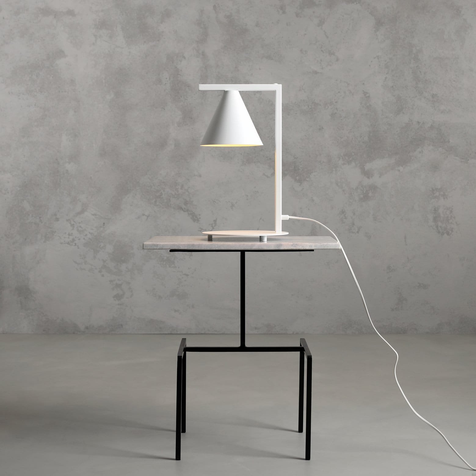 1108B--Lampka-biurkowa-Form-Metalowa-Biała-Artera-Skandynawskie-Uchwyty_3