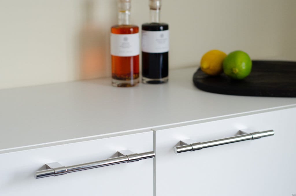 HA66R--Uchwyt-meblowy-podłużny-Line-Big-208-Stal-Polerowana-BB-Sweden-Skandynawskie-Uchwyty_3