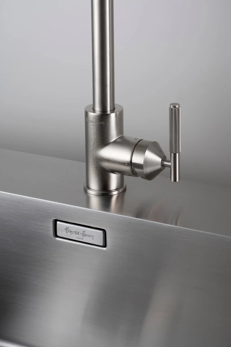 C0-074236--Bateria-kuchenna-Mixer-Linear-Stal-Standard-Europejski-Buster-and-Punch-Skandynawskie-Uchwyty_6