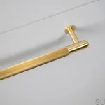 UPB-054574--Uchwyt-meblowy-podłużny-Pull-Bar-Linear-Medium-Mosiądz-Skandynawskie-Uchwyty_3