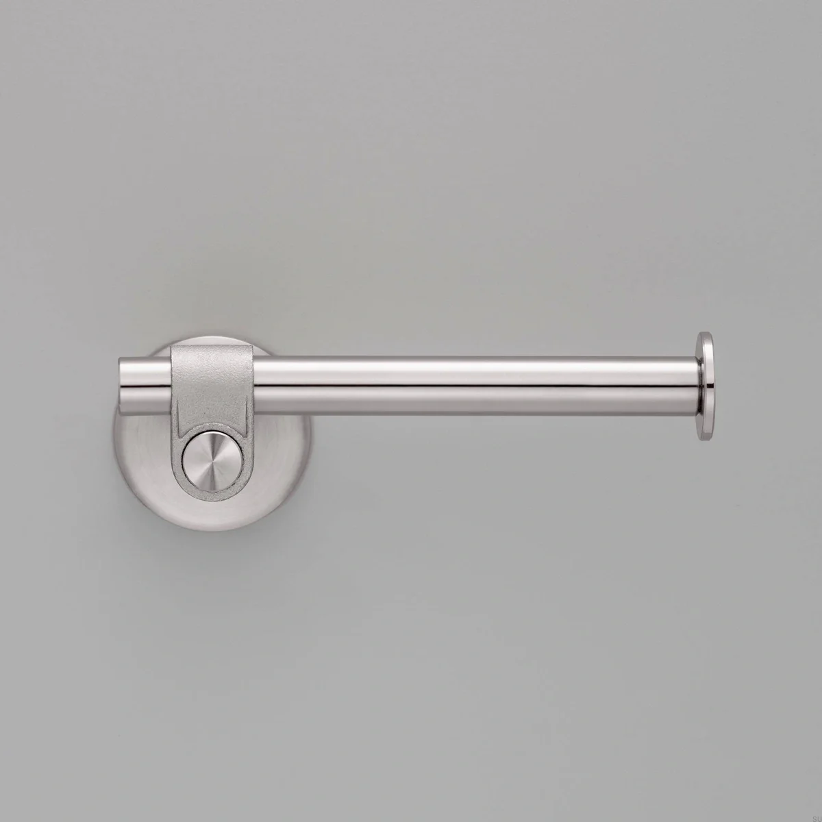 UTA-054316--Uchwyt-na-papier-toaletowy-Cast-Srebrny-Buster-+-Punch-Skandynawskie-Uchwyty_3