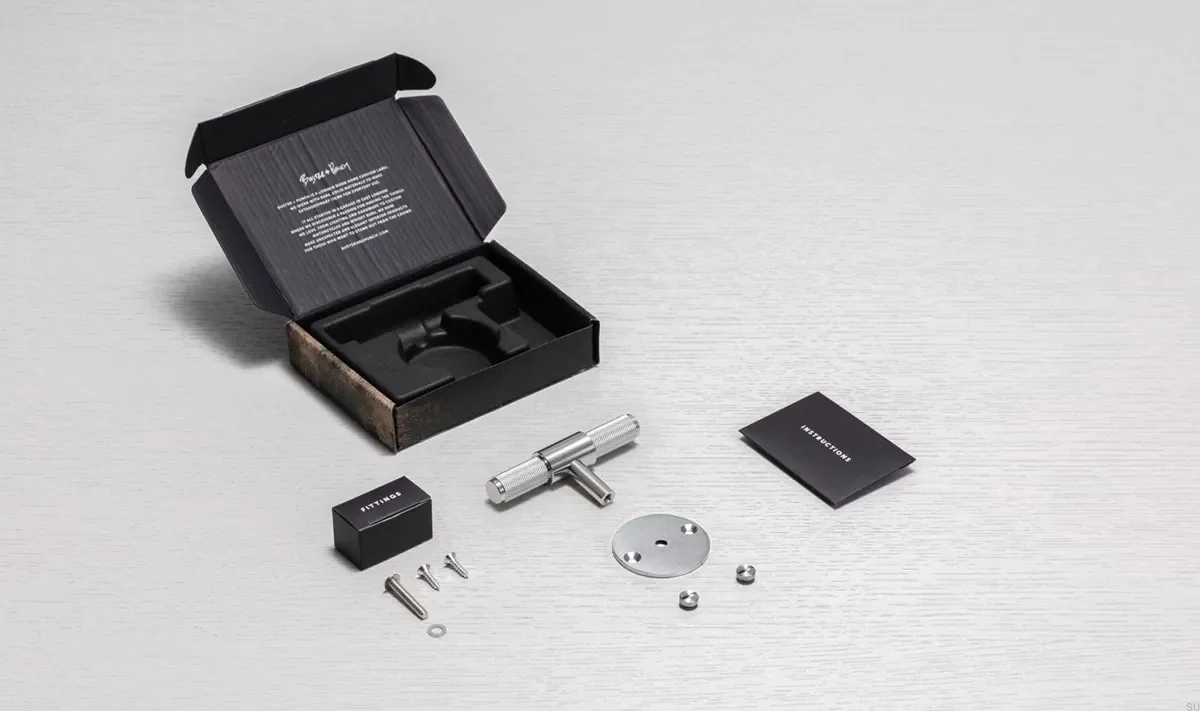 UTB-074590--Uchwyt-meblowy-T-Bar-Cross-Plate-Srebrny-z-podkładką-Buster-+-Punch-Skandynawskie-Uchwyty_3