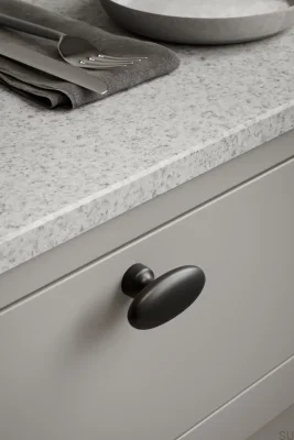 Металлическая матово-черная мебельная ручка T-Bar Baron 60