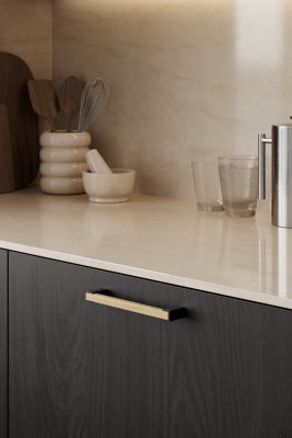 Длинная мебельная ручка, сегмент 160, дуб, черный матовый