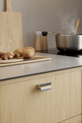 Мебельная ручка Papillon 32 из алюминия и серебра с дубовой древесиной