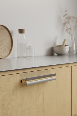 Ручка мебельная продолговатая Papillon 160, алюминий, серебристый, с дубовой древесиной