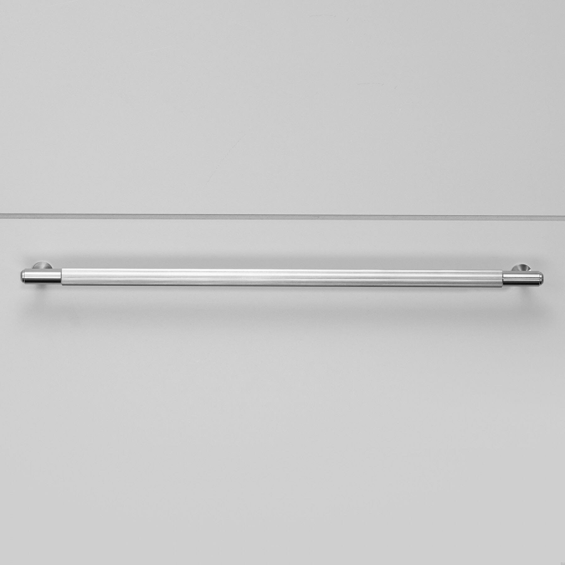 Zdjecie uchwytu podluznego Pull Bar Large stalowego frontalnie