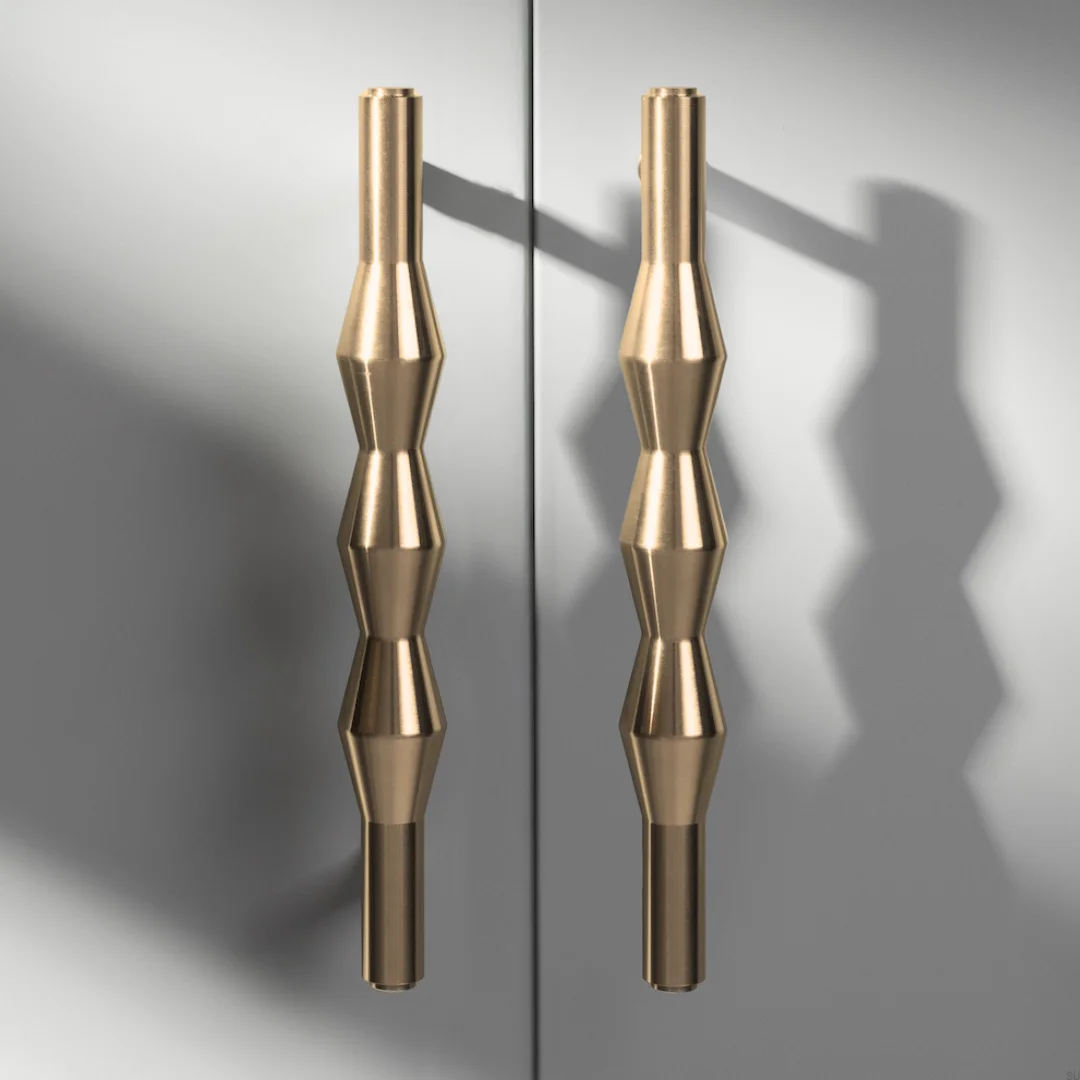 U.24.0--Uchwyt-meblowy-podłużny-Vilde-160-Mosiężny-Szczotkowany-Nielakierowany-Open-and-Hide_Skandynawskie-Uchwyty_5