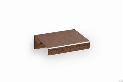 Ручка для мебели Way 32 из алюминия, коричневая, с матовой кромкой.